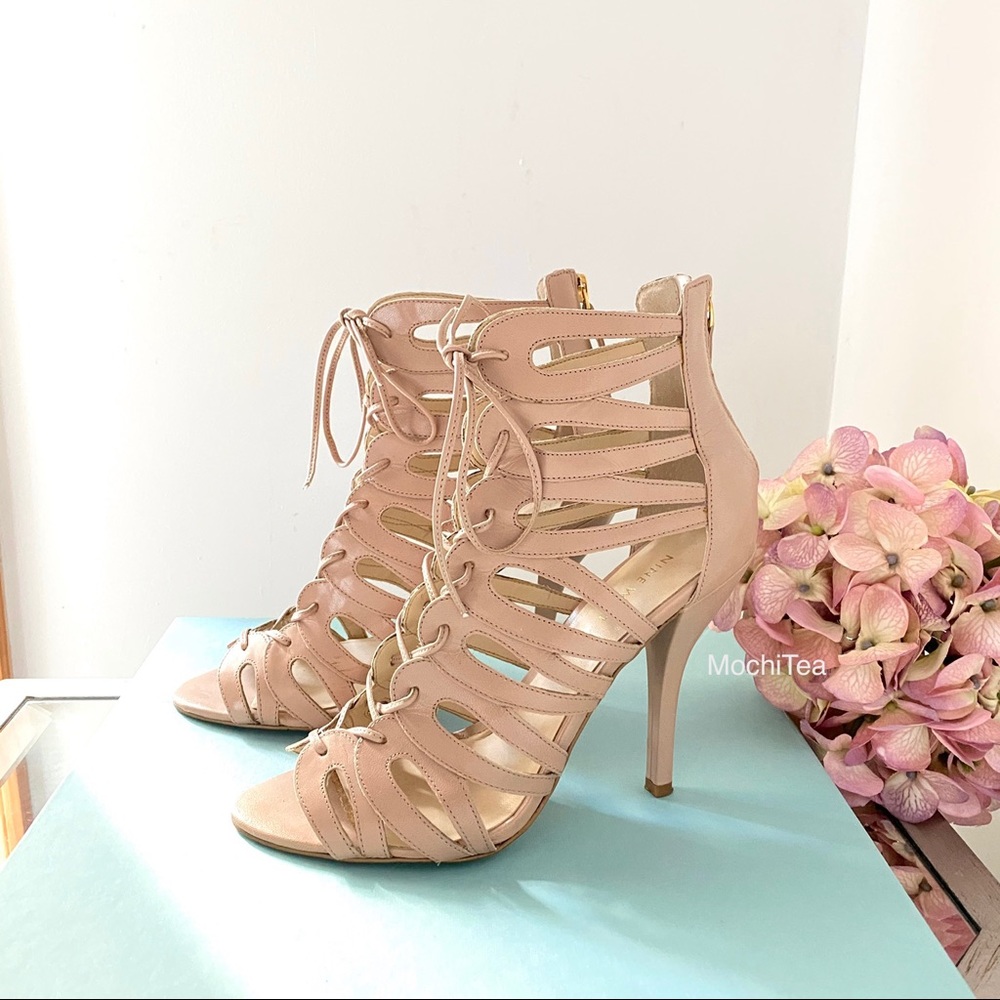 SOLD🛍Women’s Shoes Nude Leather Hight Heels 7